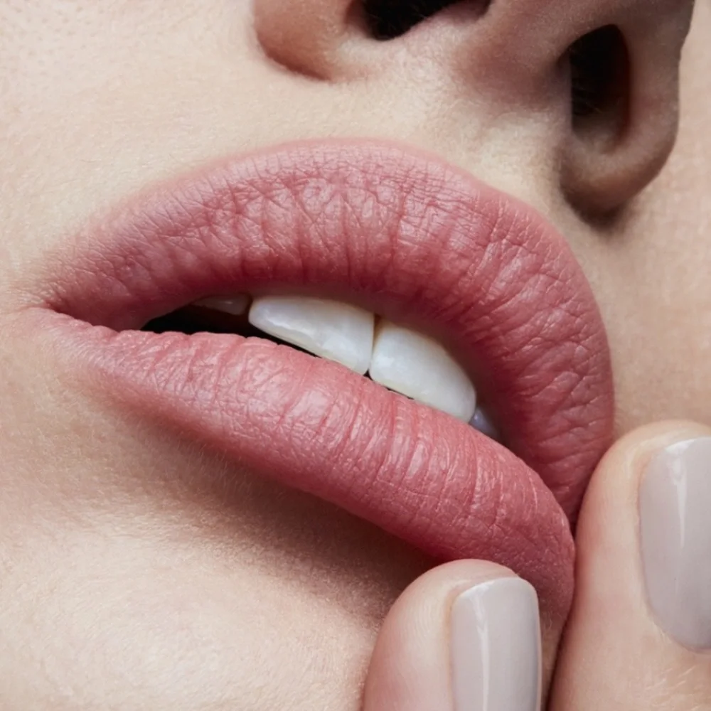 MAC Powder Kiss Lipstick Sultriness - Picture 12 of 16